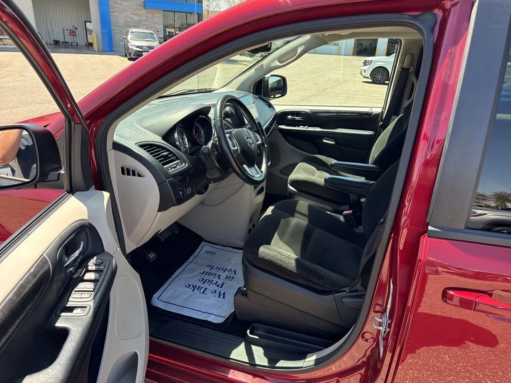 Used 2015 Deep Cherry Red Crystal Pearlcoat Dodge SE image 12