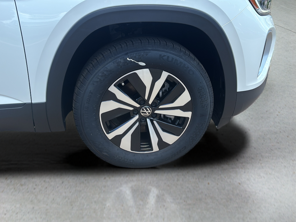 New 2026 White/off-white Volkswagen 2.0T SE image 9