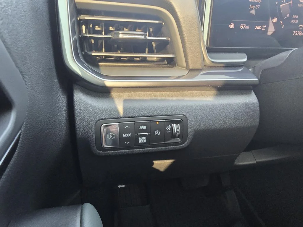 Used 2026 Sterling Metallic GMC AT4 image 19