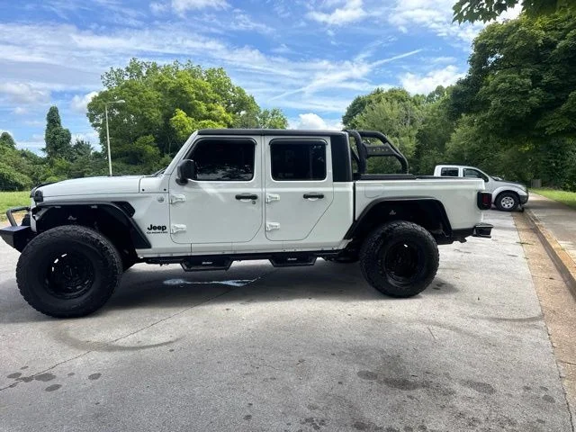 Used 2020 White Jeep Sport image 4