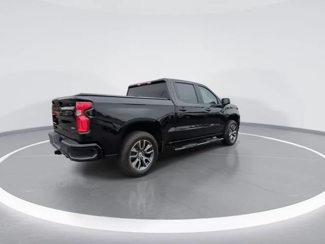 Used 2022 Black Chevrolet RST image 8