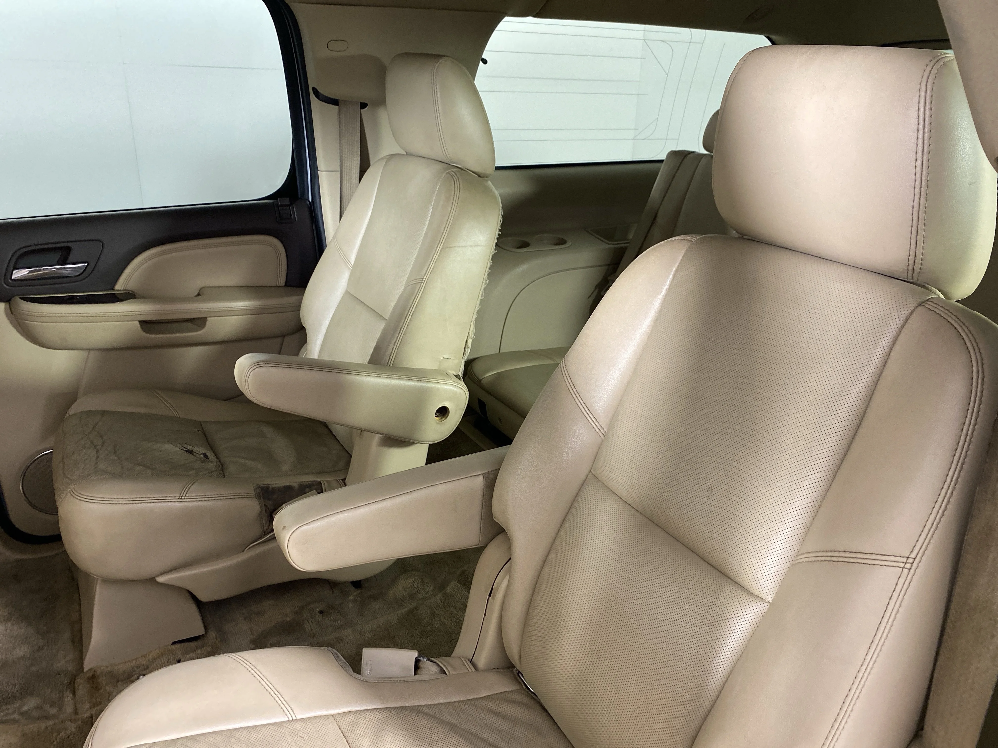 Used 2013 Quicksilver Metallic GMC  image 29