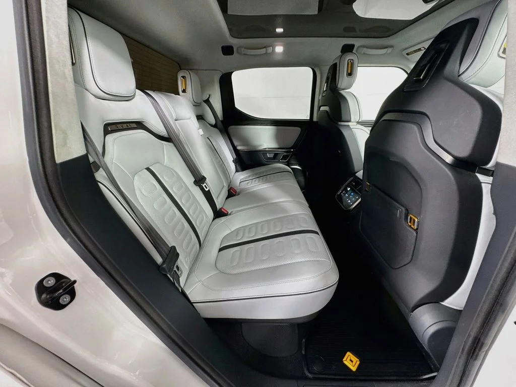 Used 2022 Glacier White Rivian Adventure image 33