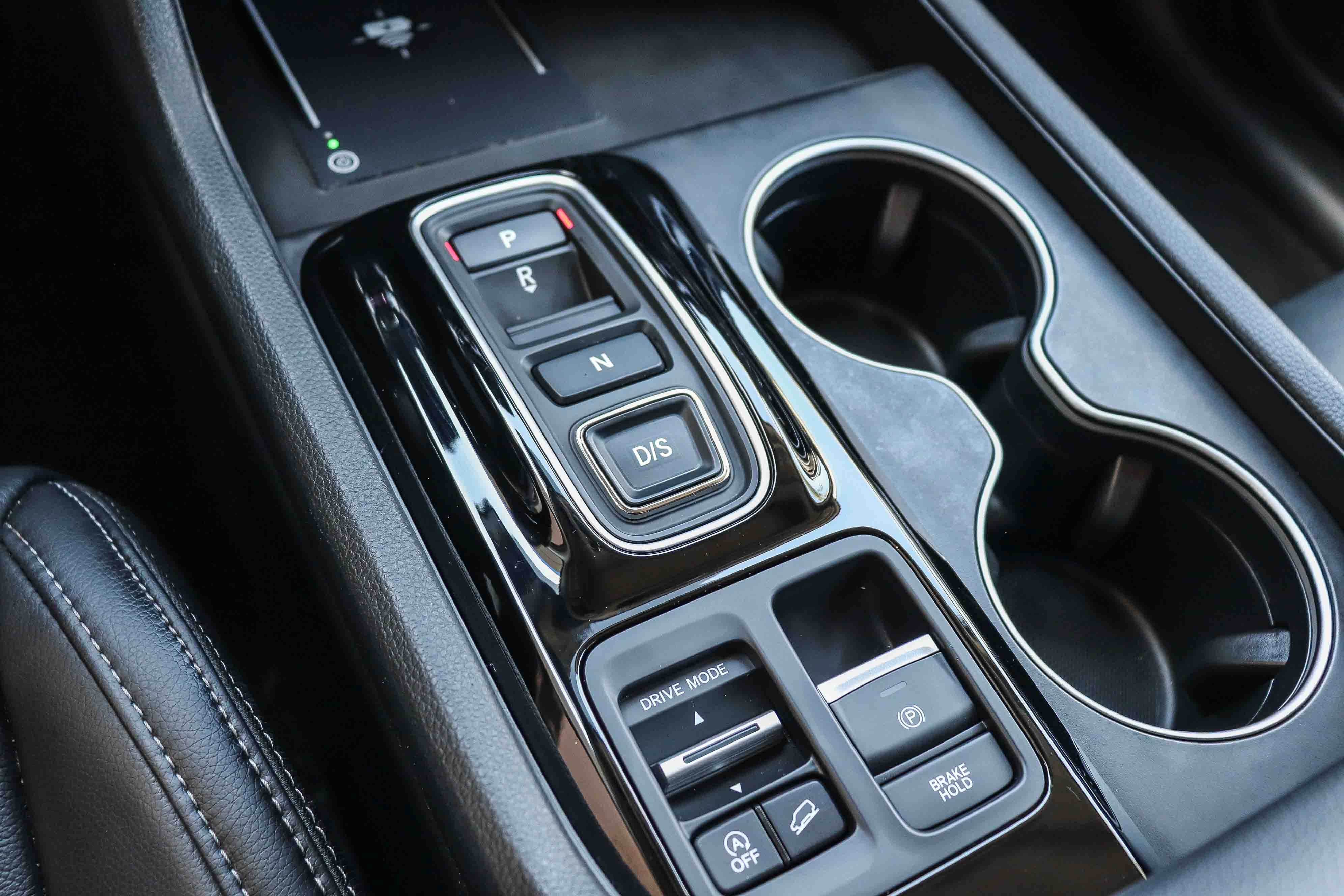2025 Honda Pilot Touring - Photo 28