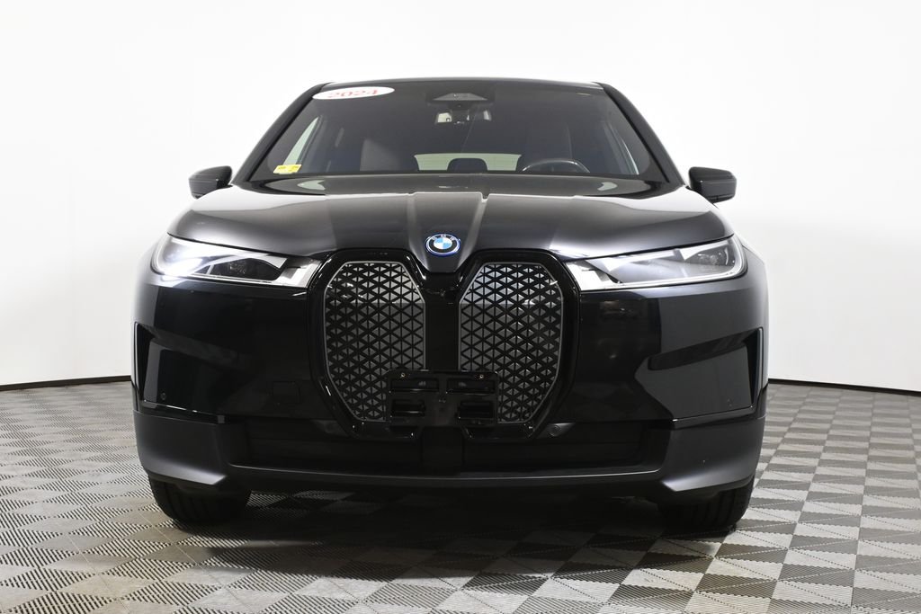 Certified Used 2024 Black Sapphire Metallic BMW xDrive50 image 10