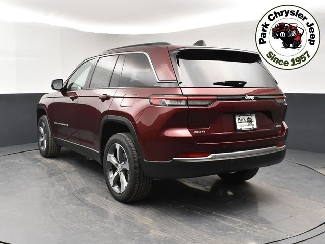 New 2026 Velvet Red Pearl-Coat Exterior Paint Jeep Limited image 4