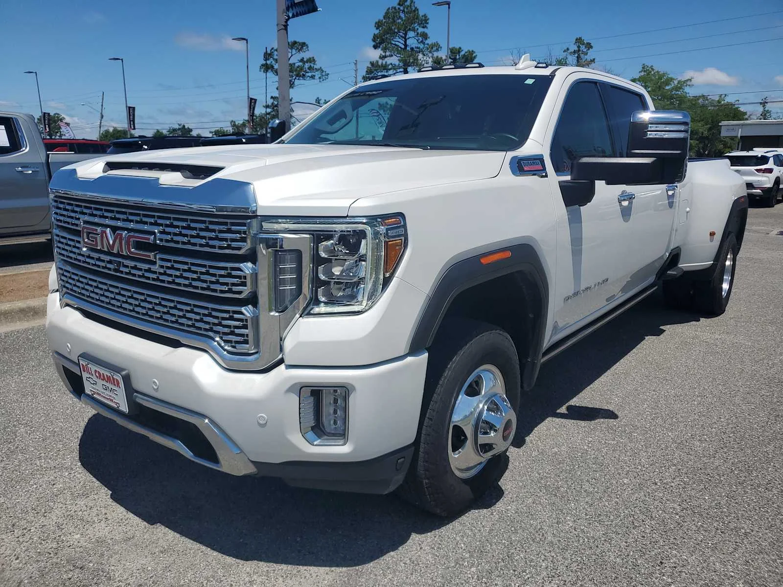 2021 GMC Sierra 4WD Crew Cab Long Box DRW Denali's photo