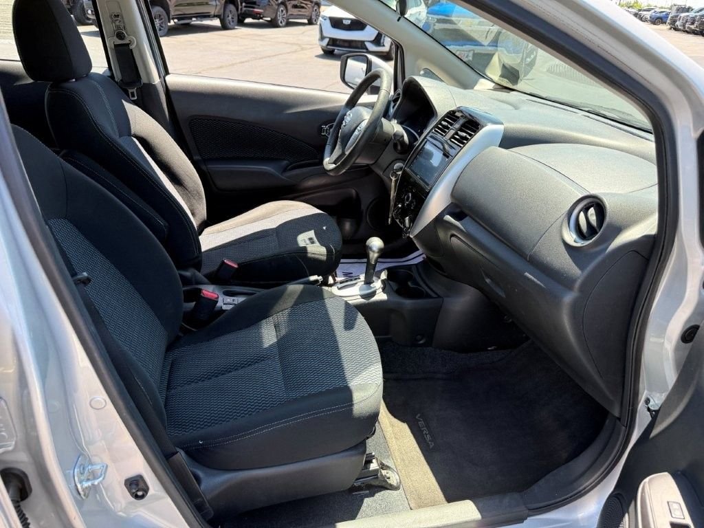 Used 2015 Silver Nissan SV image 21