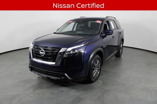 2025 Nissan Pathfinder SV
