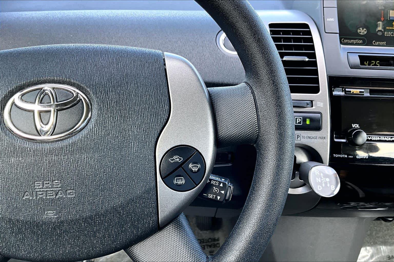 Used 2008 Classic Silver Metallic Toyota  image 24
