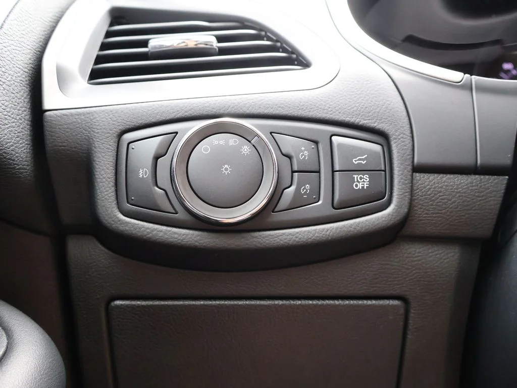 Used 2021 Gray Metallic Ford SEL image 32