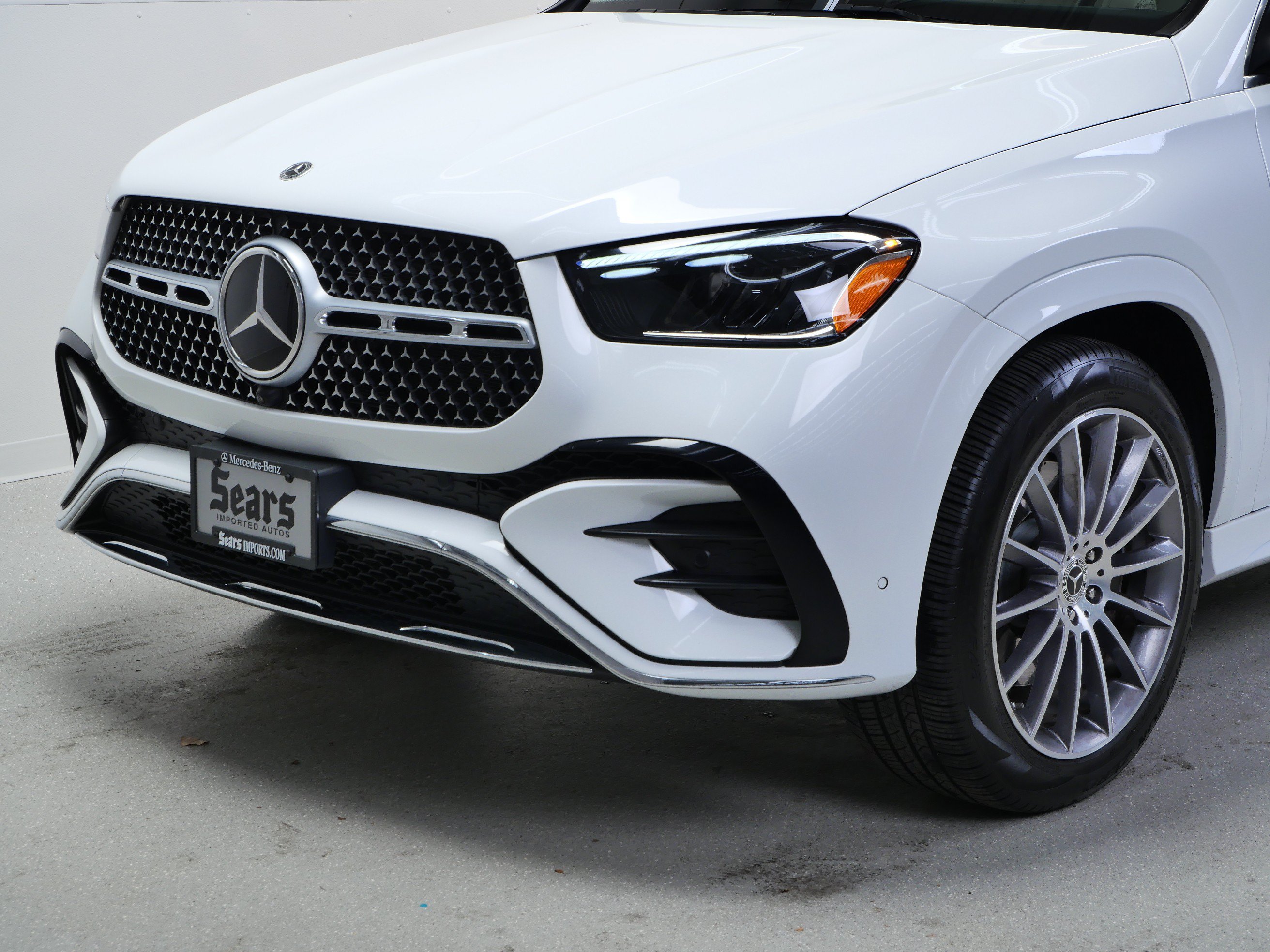 Certified Used 2025 MANUFAKTUR Moonlight White Metallic Mercedes-Benz GLE 350 image 15