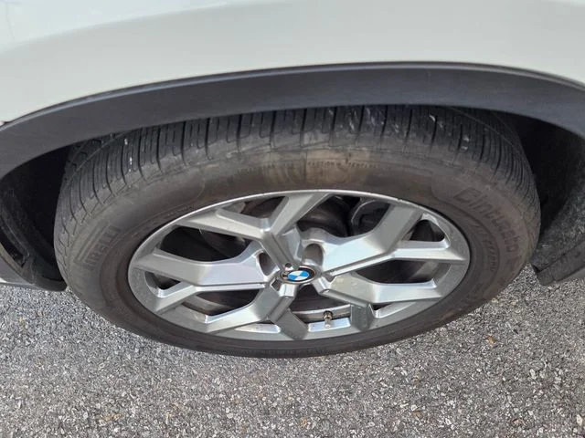 Used 2023 White BMW sDrive30i image 7