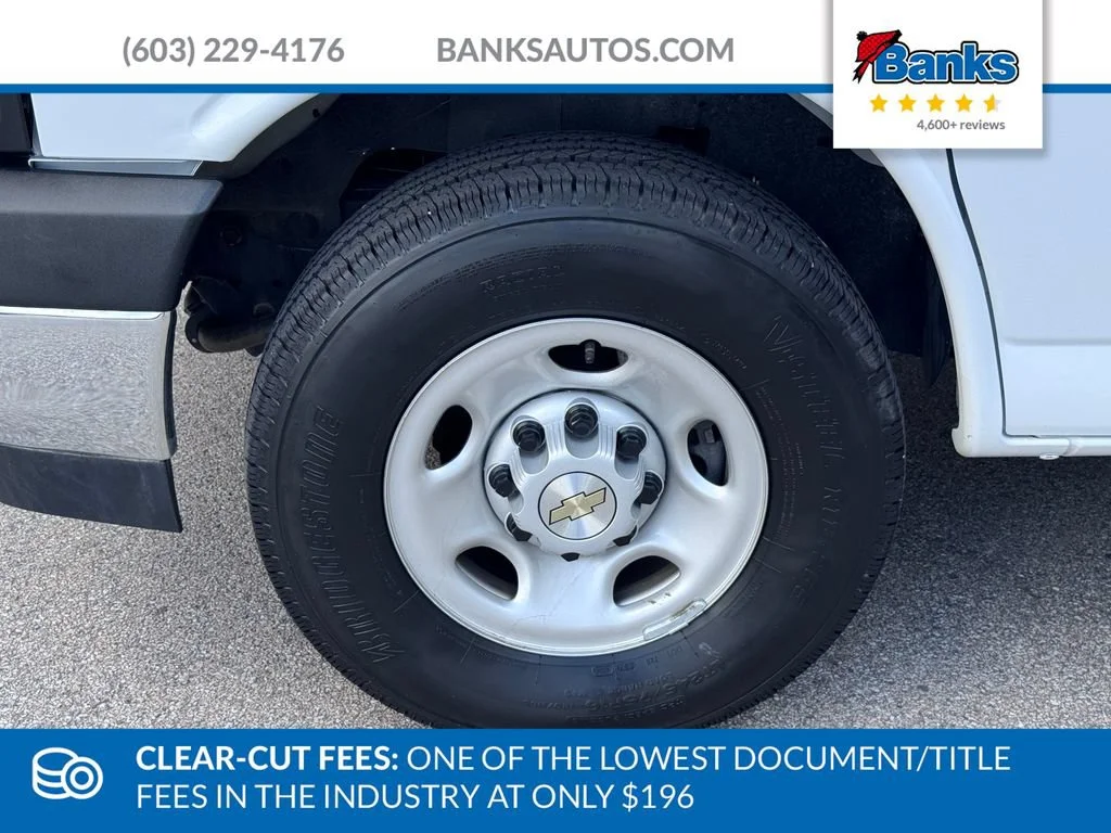 Used 2025 Summit White Chevrolet Work Van image 4