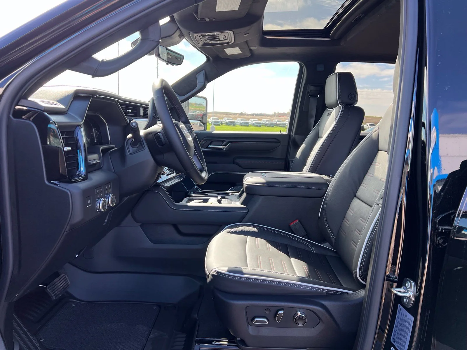 2026 GMC Sierra 2500HD AT4X - Photo 18