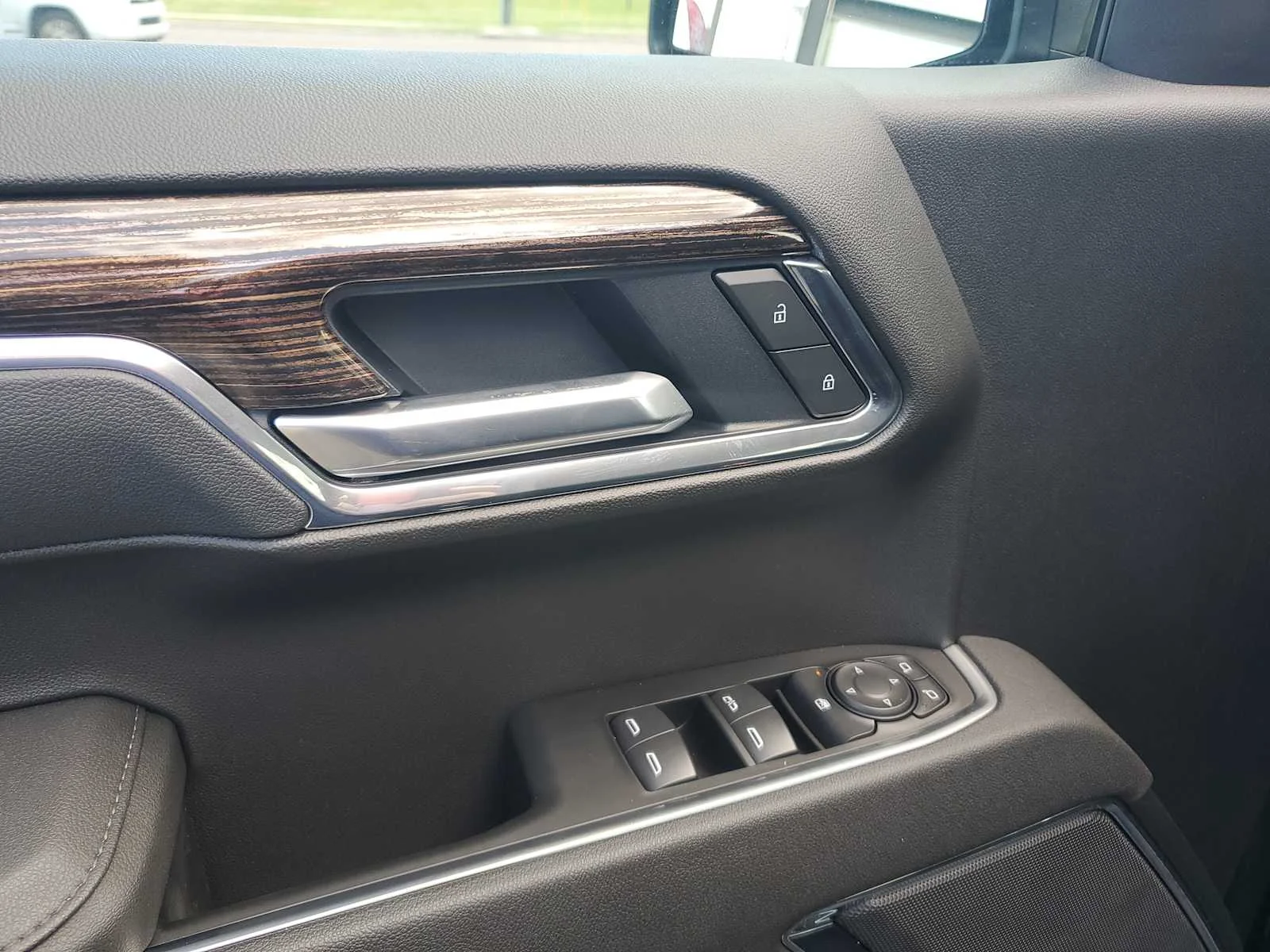 New 2026 Onyx Black GMC SLE image 18