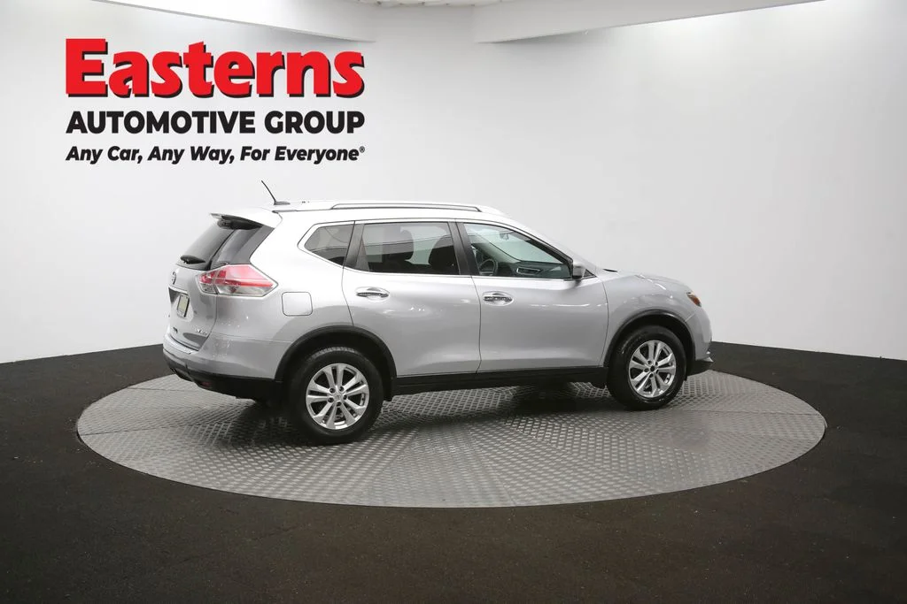 Used 2016 Silver Nissan SV image 40
