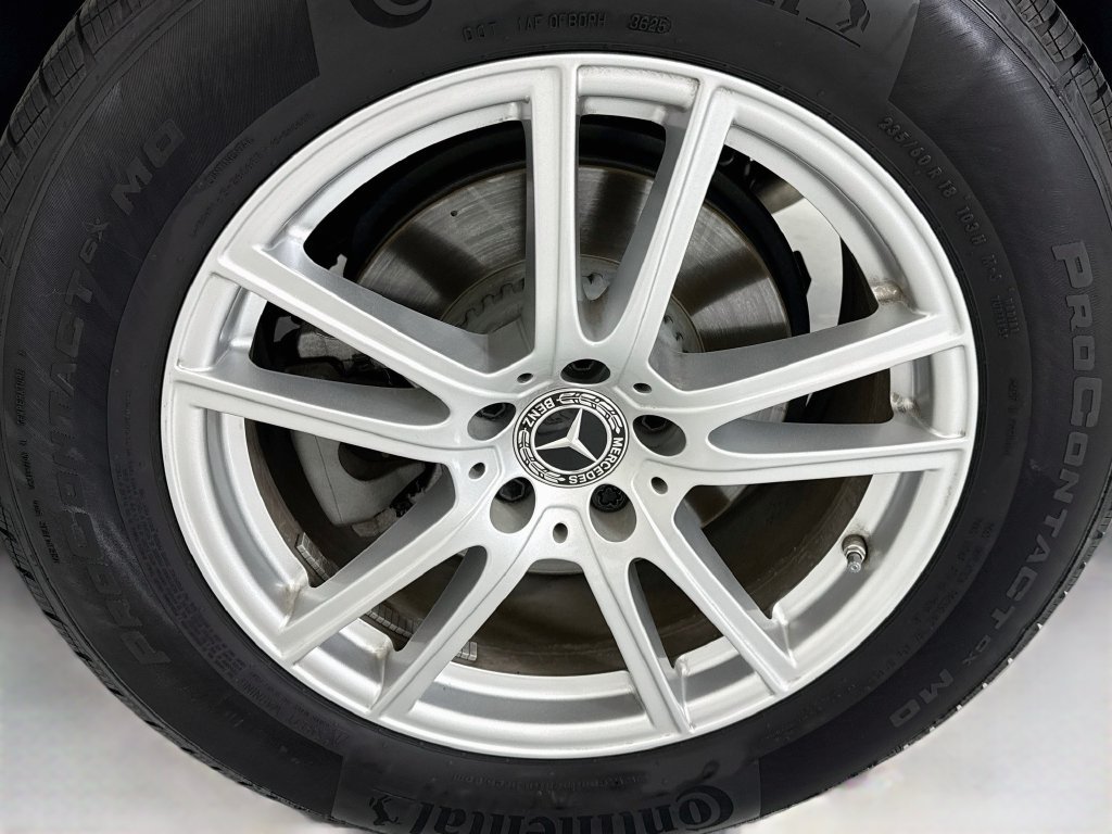 Certified Used 2026 Polar White Mercedes-Benz GLC 300 image 30