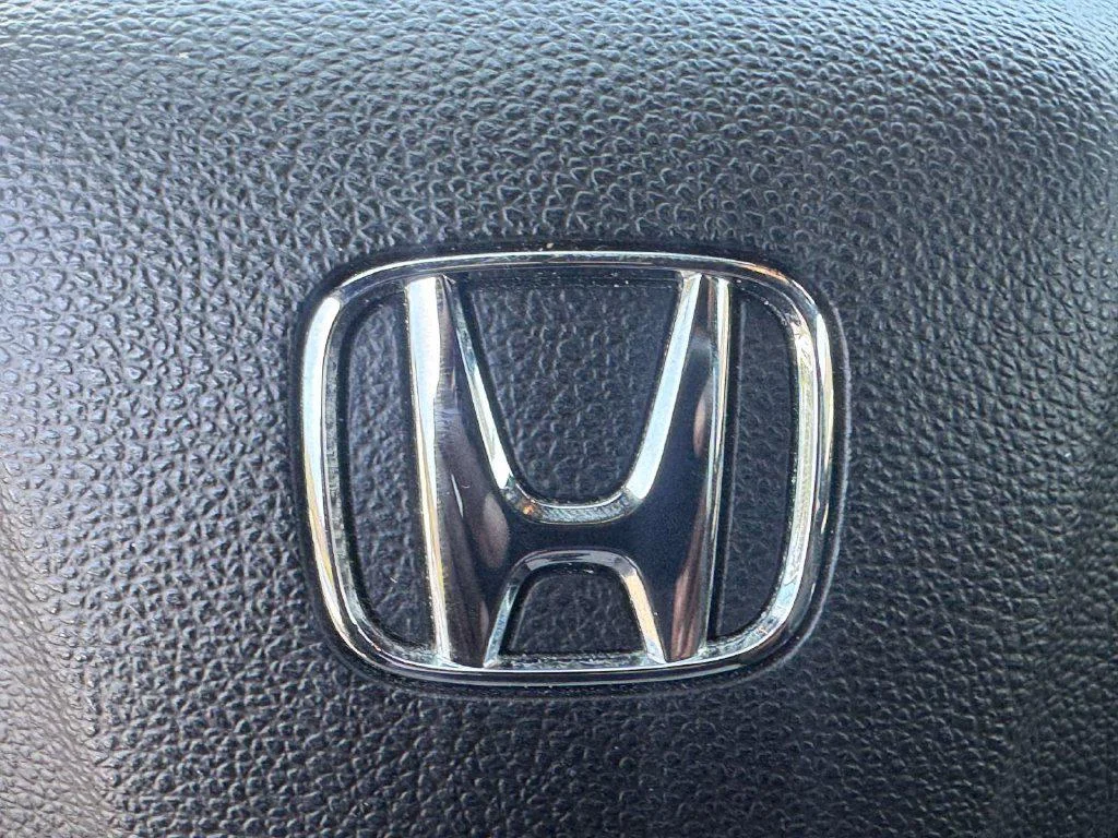 Used 2023 Platinum White Pearl Honda AWD EX-L image 34