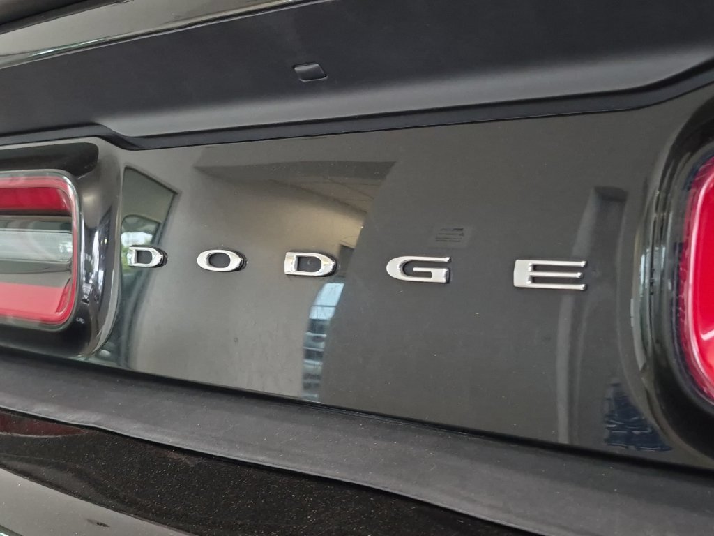 Used 2015 Black Dodge SRT Hellcat image 25