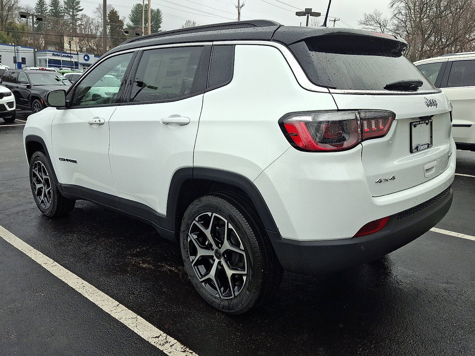 New 2026 Bright White Clear-Coat Exterior Paint Jeep Limited image 4