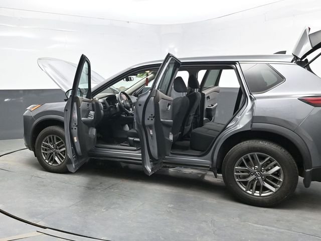 Used 2023 Gray Nissan S image 41