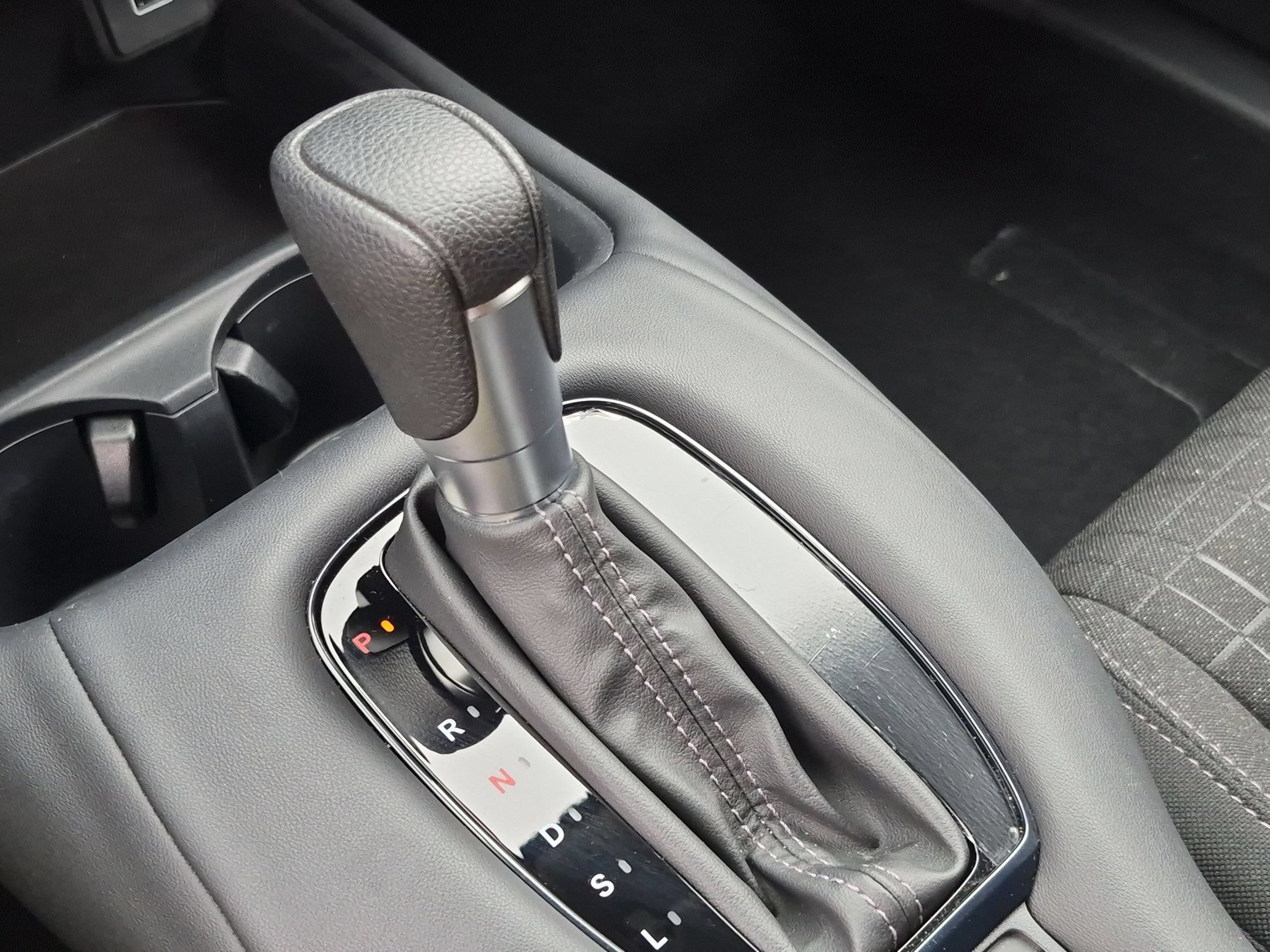 Used 2024 White Honda LX image 23