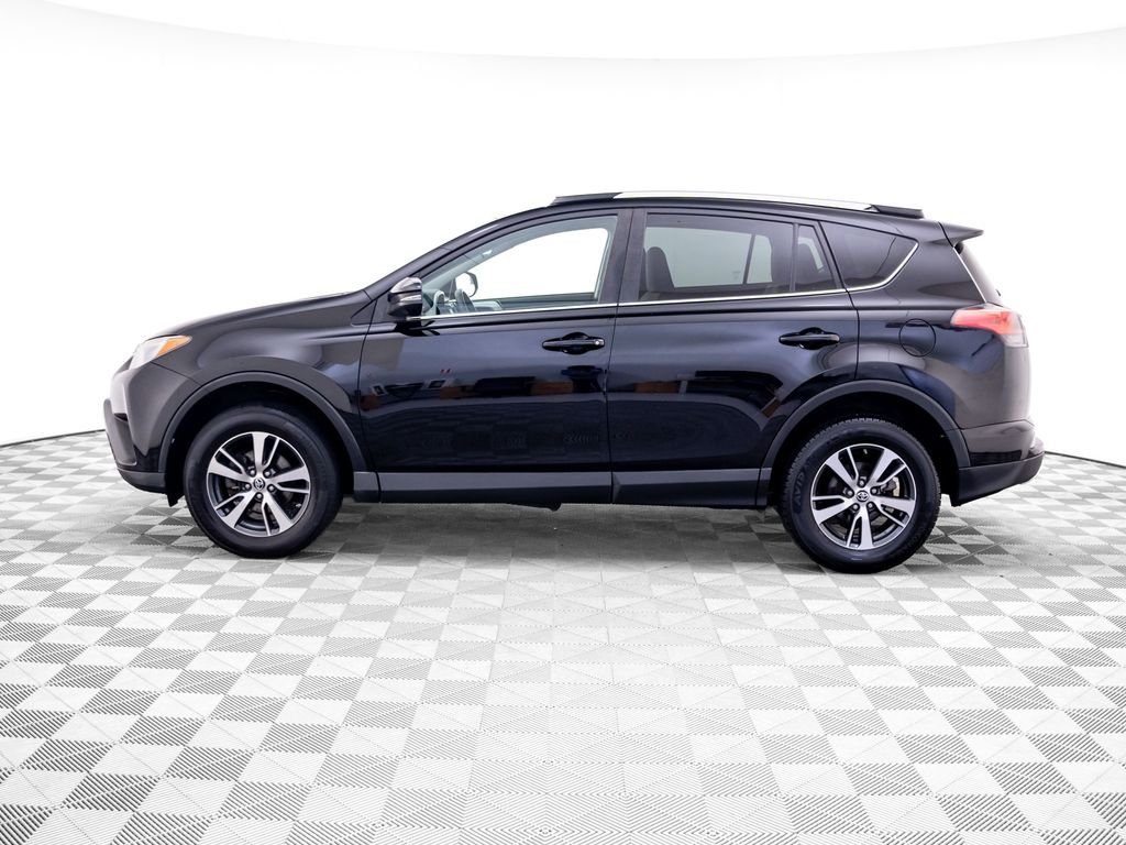 Used 2016 Toyota RAV4 XLE with VIN 2T3RFREV2GW426275 for sale in Barrington, IL