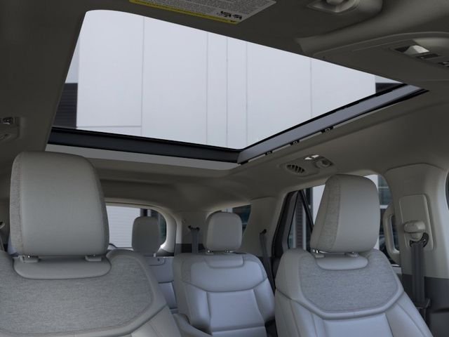 New 2026 Star White Metallic Tri-Coat Ford Active image 22