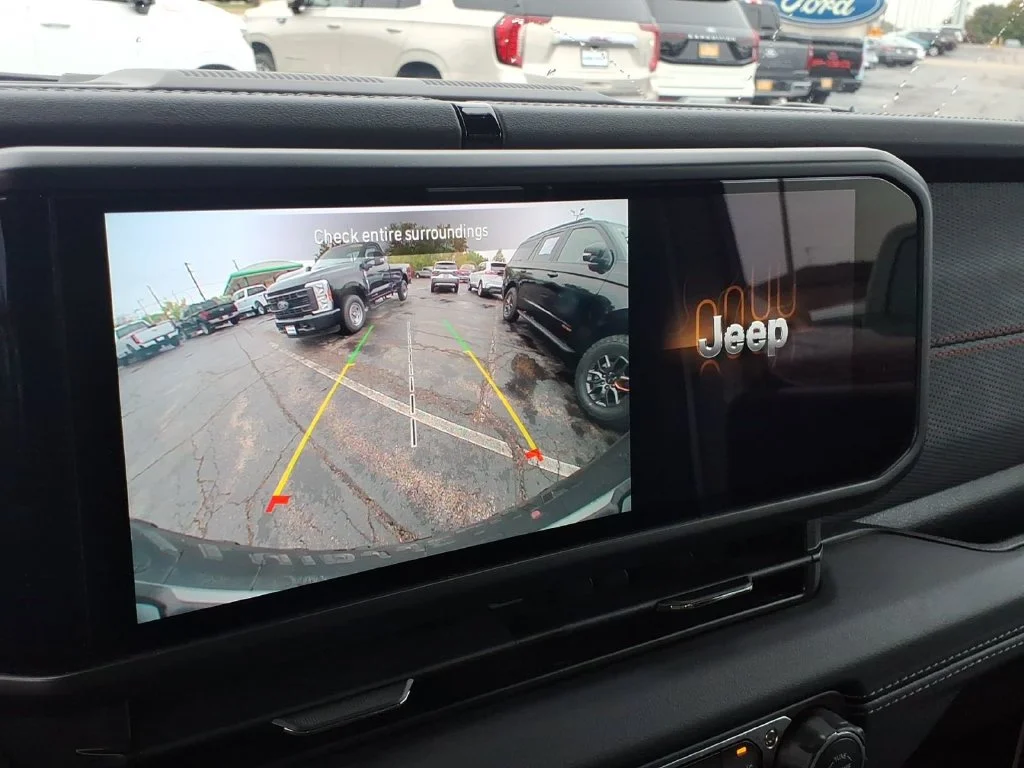 Used 2026 Bright White Clearcoat Jeep Rubicon image 10