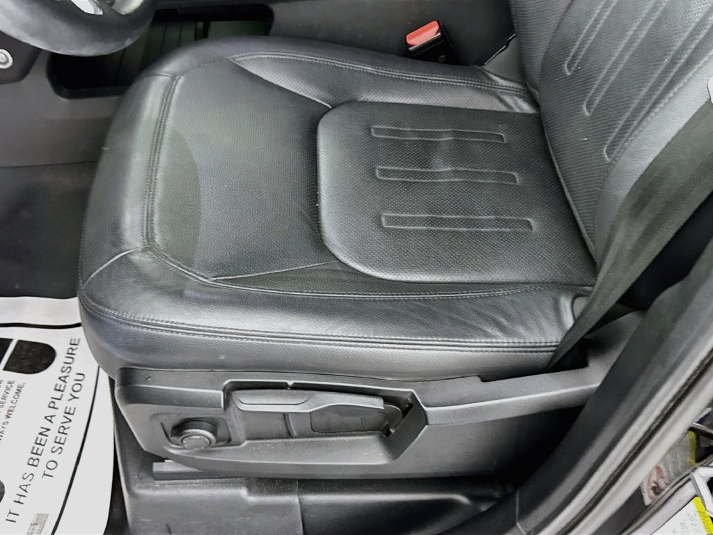 Used 2022 Black Land Rover S image 20