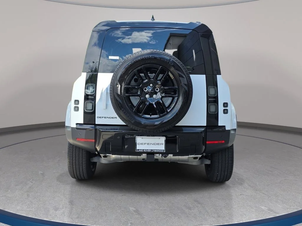 New 2026 Fuji White LAND ROVER S image 2