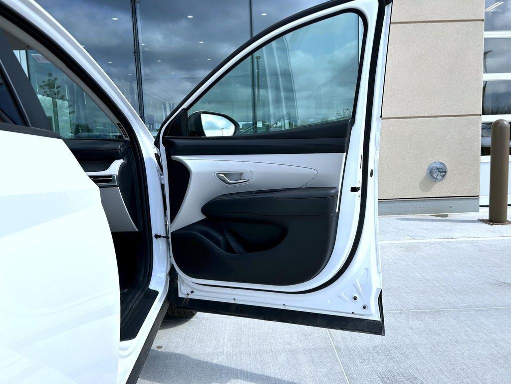 New 2026 White Pearl Hyundai SEL AWD image 16