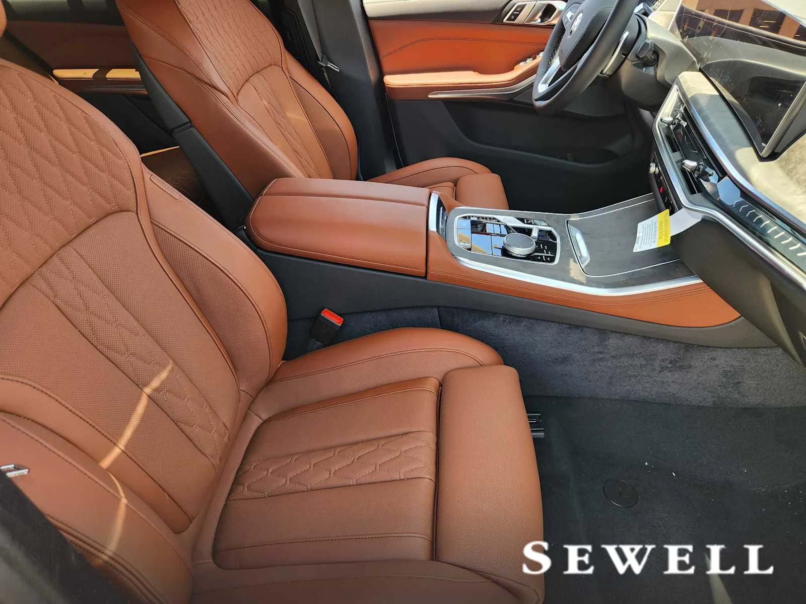 New 2026 Mineral White Metallic BMW xDrive40i image 5