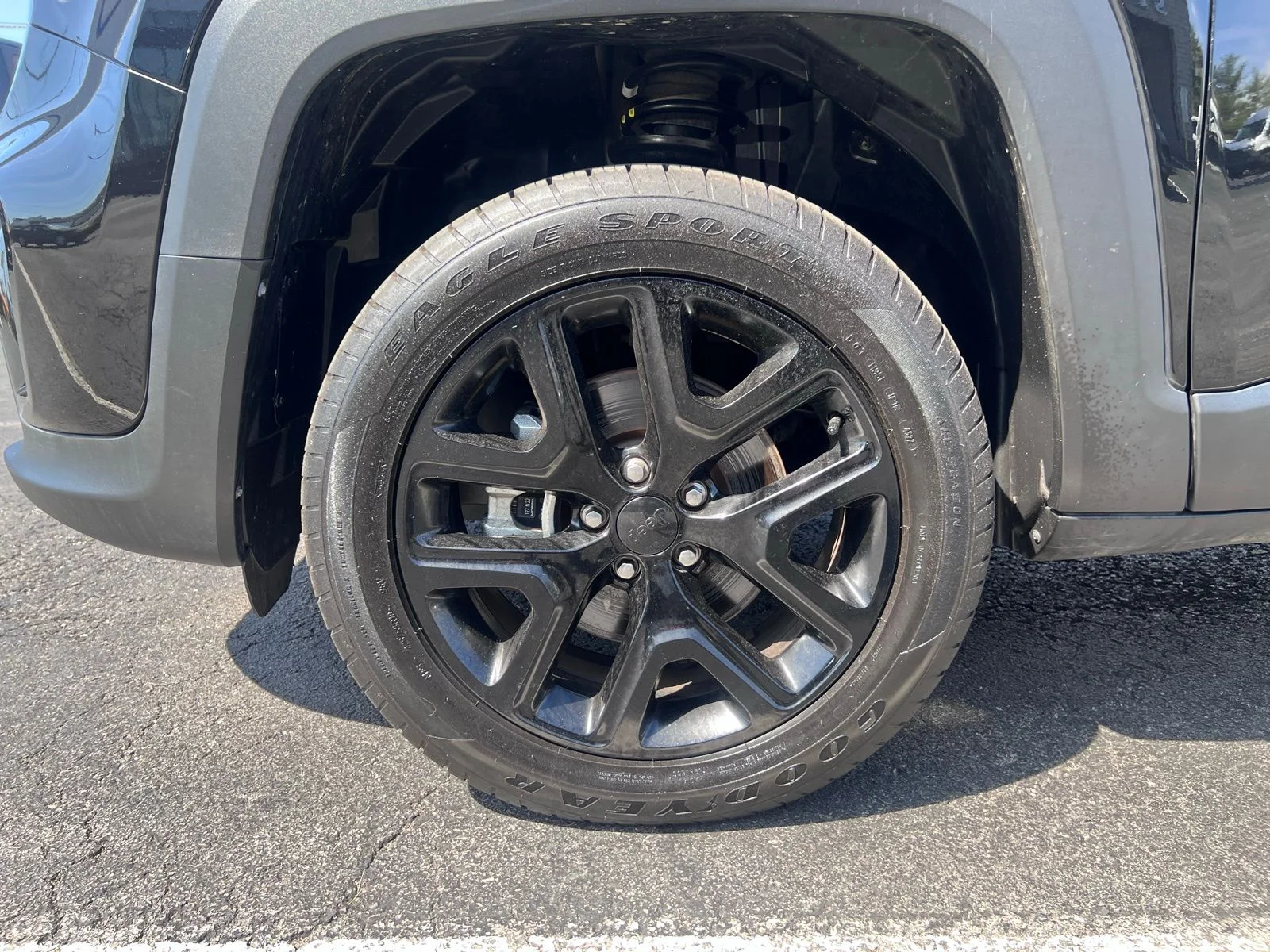 Used 2023 Black Clearcoat Jeep Altitude image 18
