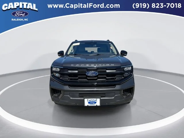 Used 2025 Gray Ford Active image 3
