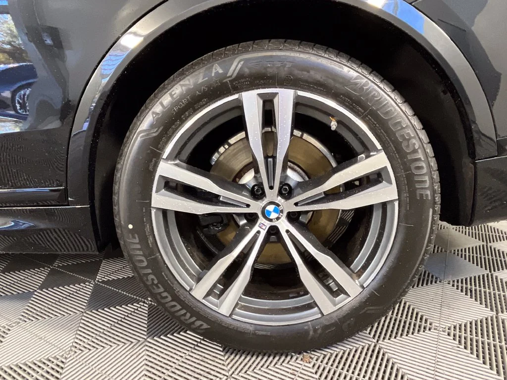 Used 2024 Black Sapphire Metallic BMW xDrive40i image 17
