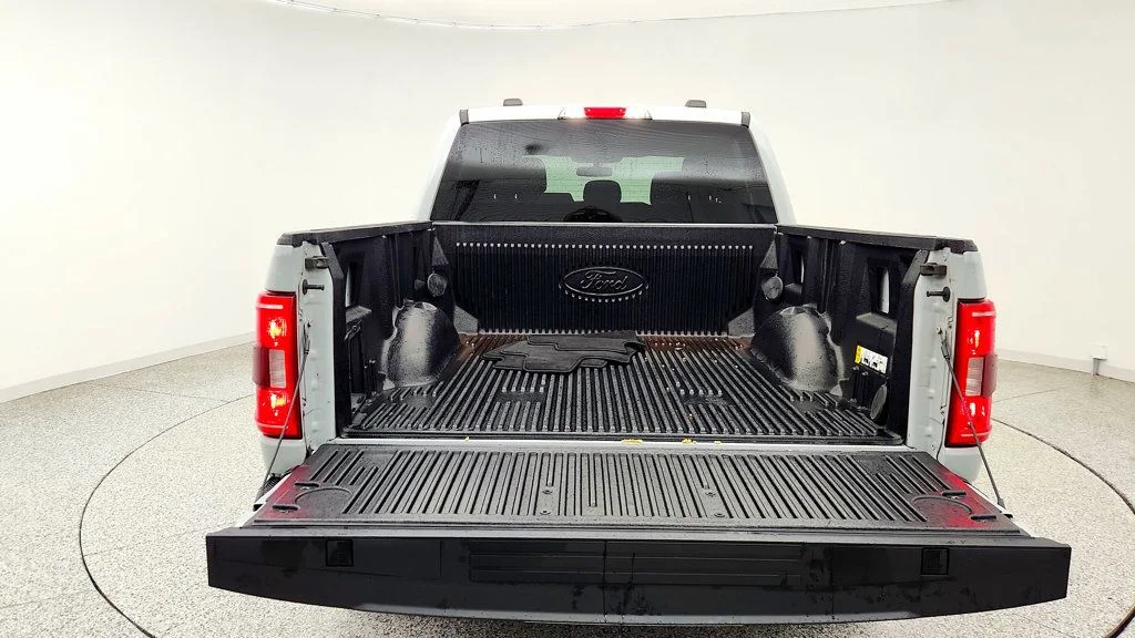 Used 2023 Avalanche Ford XLT 4WD SuperCrew 5.5