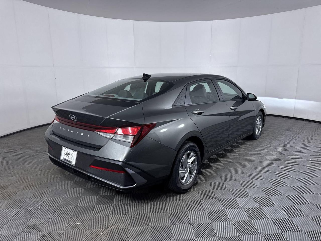 New 2026 Amazon Gray Hyundai SE image 5