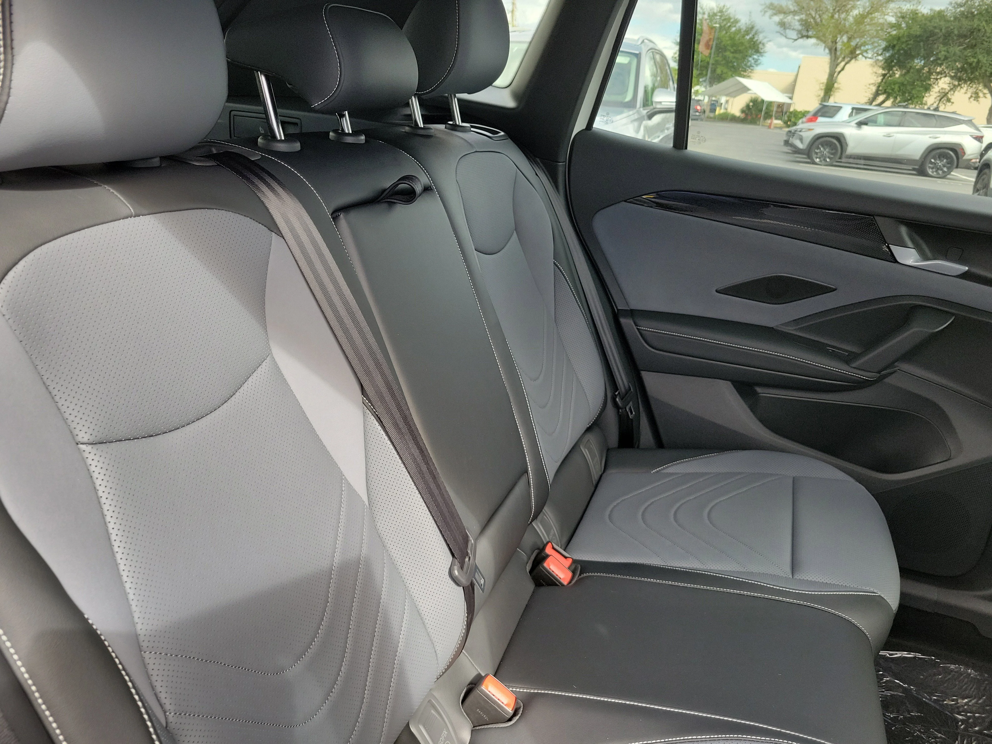 2026 Volkswagen Tiguan SE R-LINE BLACK - Photo 10