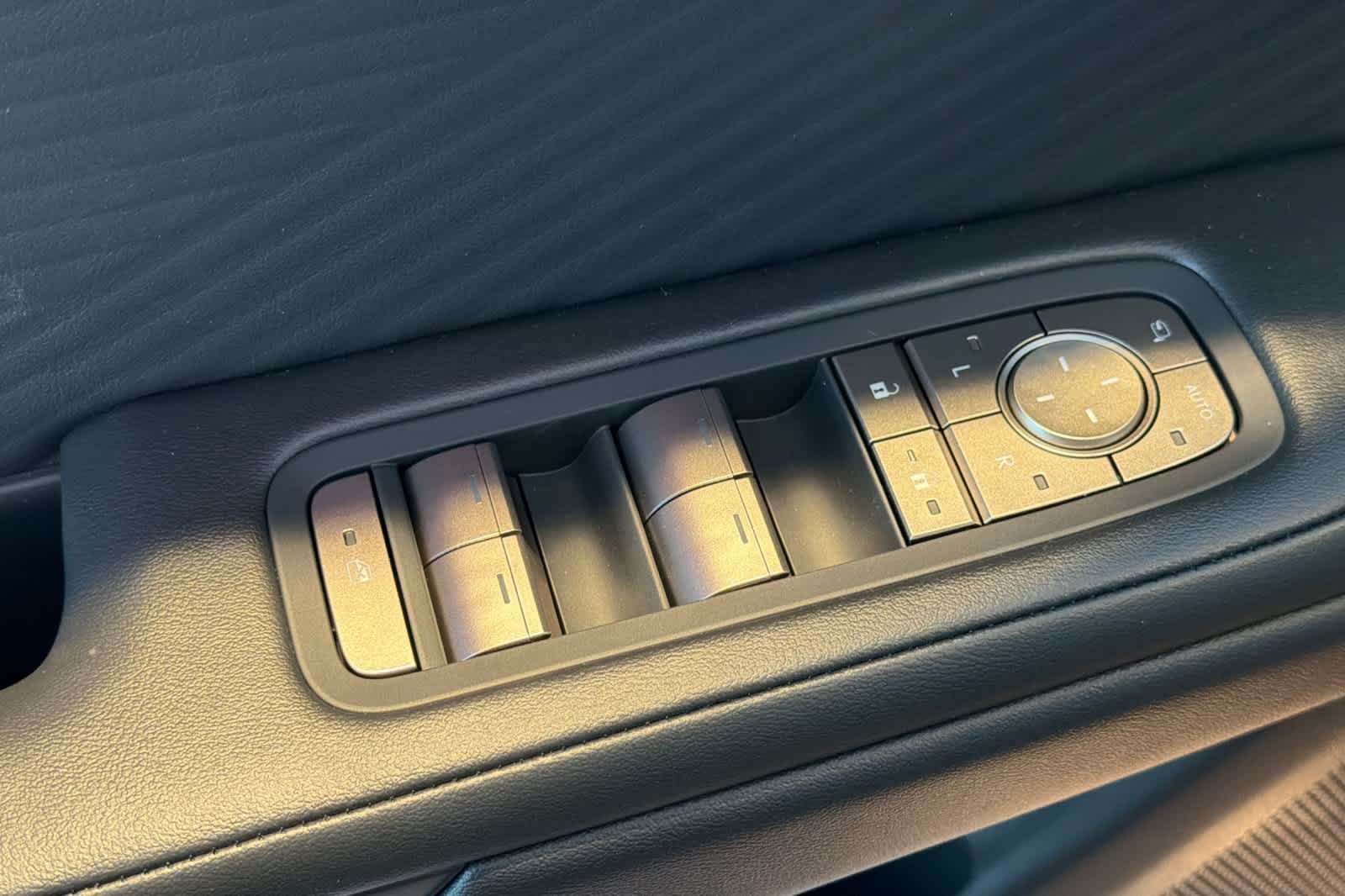 New 2026 Iridium Lexus ES 500e PREMIUM AWD image 11