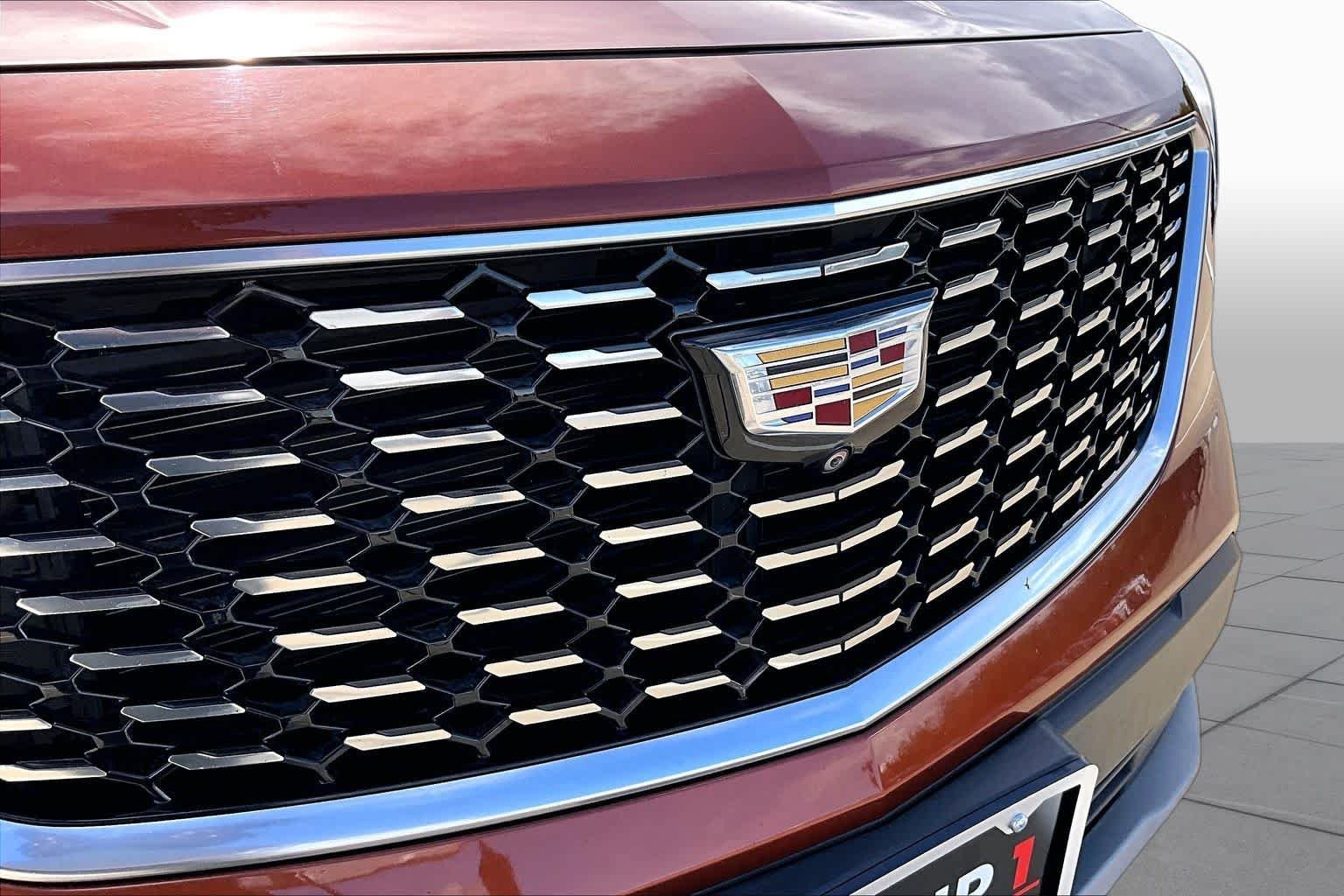 Used 2019 Autumn Metallic Cadillac FWD Premium Luxury image 30