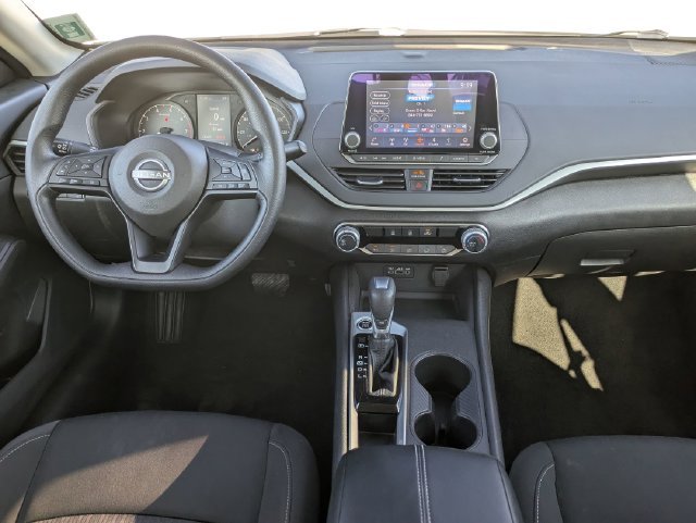 Used 2025 White Nissan 2.5 S image 24