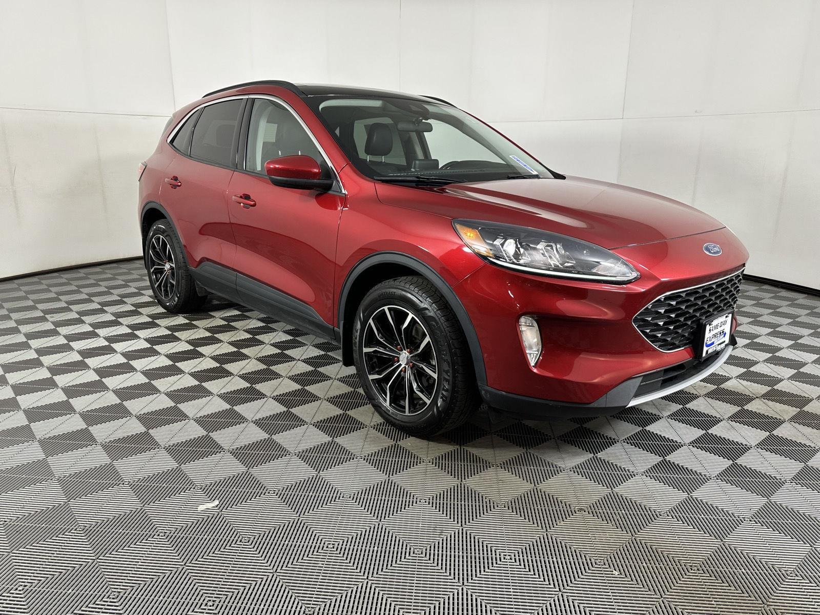 Used 2022 Rapid Red Metallic Tinted Clearcoat Ford SEL image 19