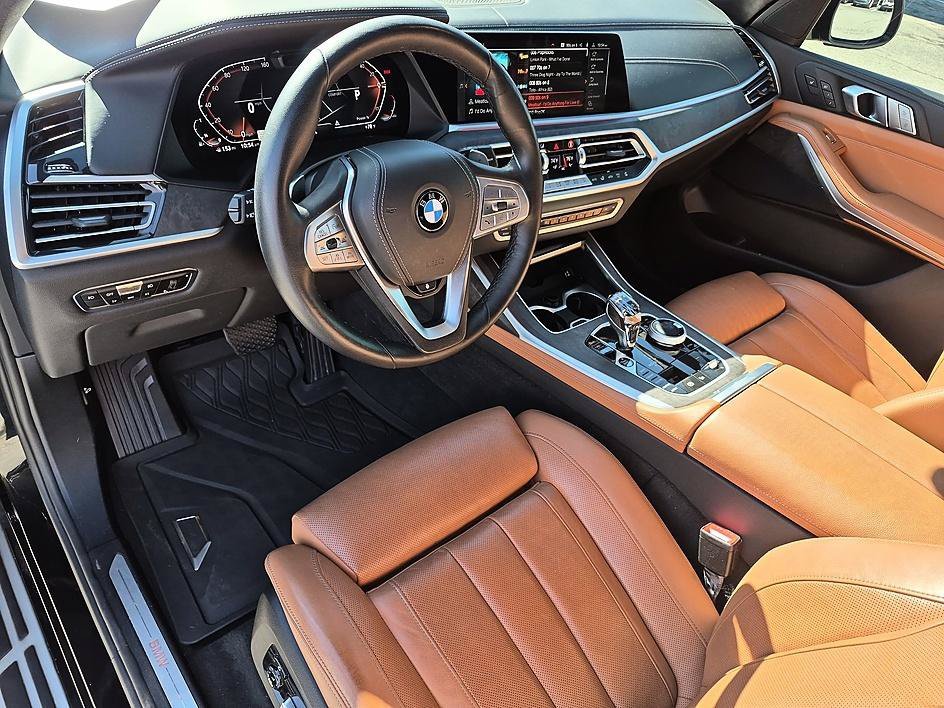 Used 2022 Black Sapphire Metallic BMW xDrive40i image 15