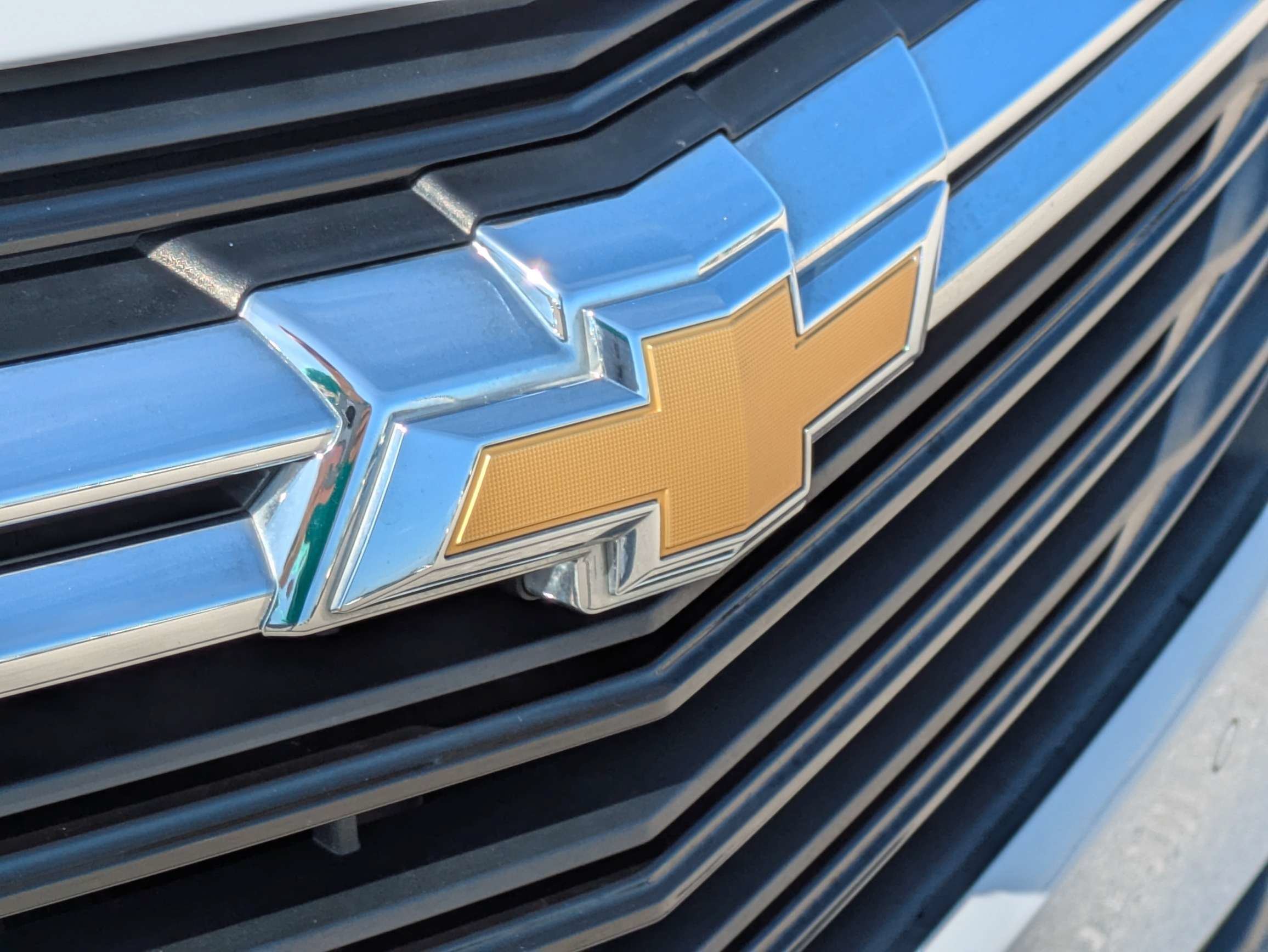 Used 2022 Summit White Chevrolet LT image 14