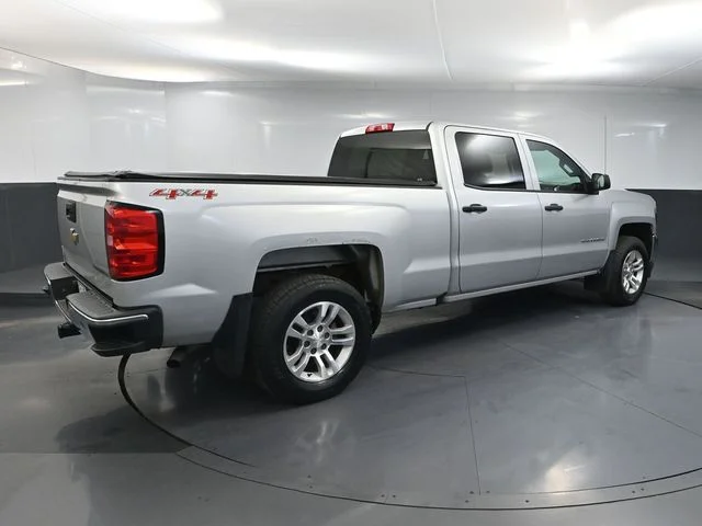 Used 2016 Silver Chevrolet LS image 3