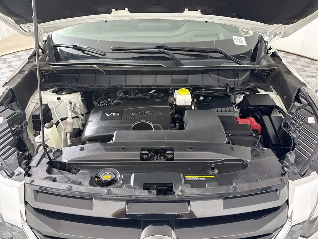 Used 2022 White Nissan Platinum image 31
