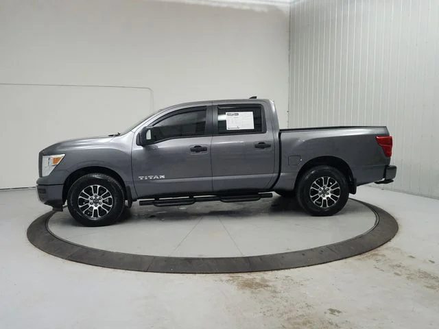 Used 2024 Gray Nissan SV image 5