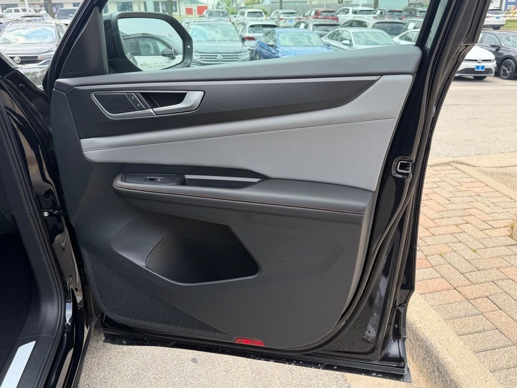 New 2026 Deep Black Pearl Volkswagen 2.0T Peak Edition image 16